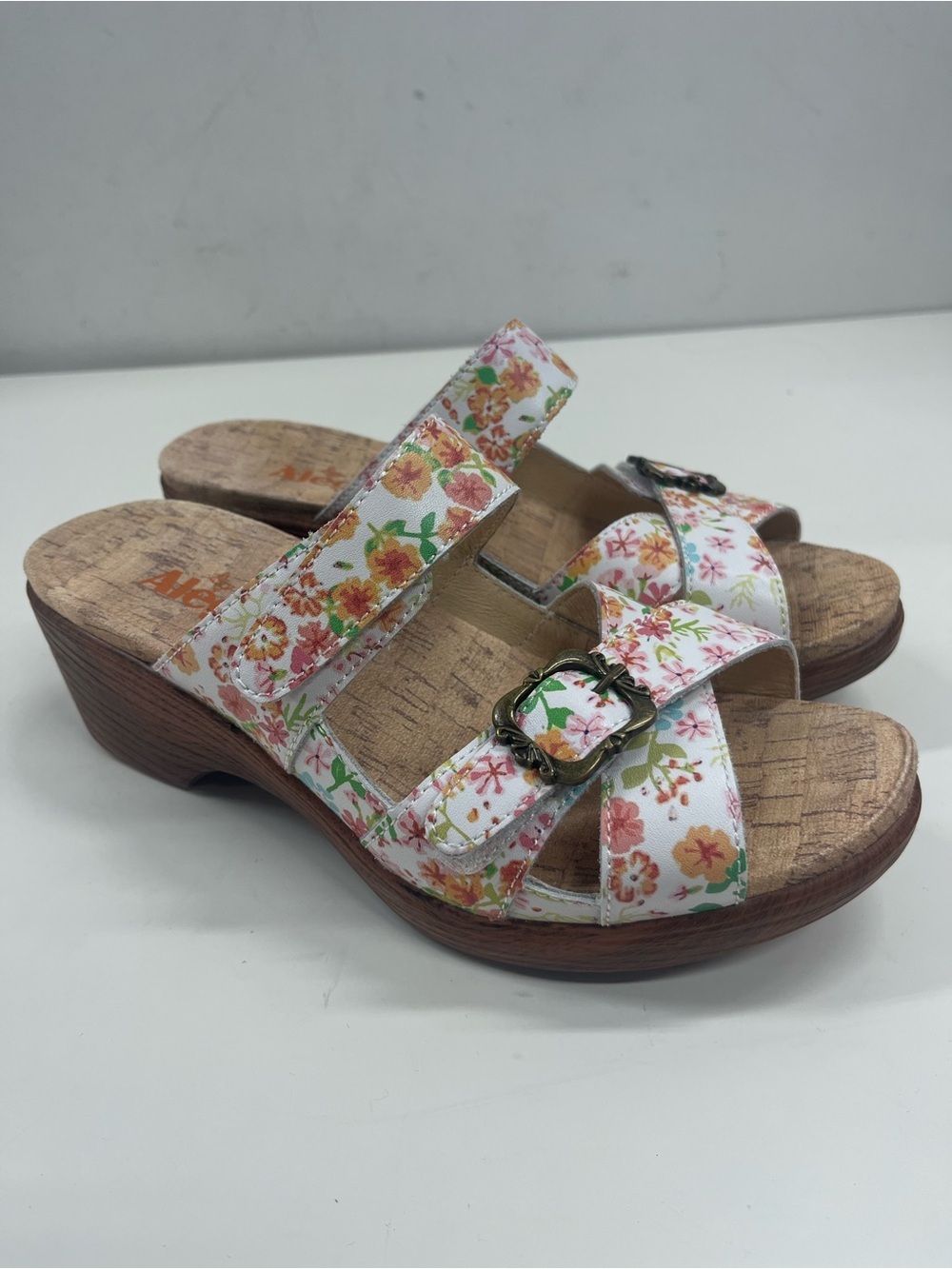 New Algeria Sierra Sandal in Prime Time White Floral Size 38